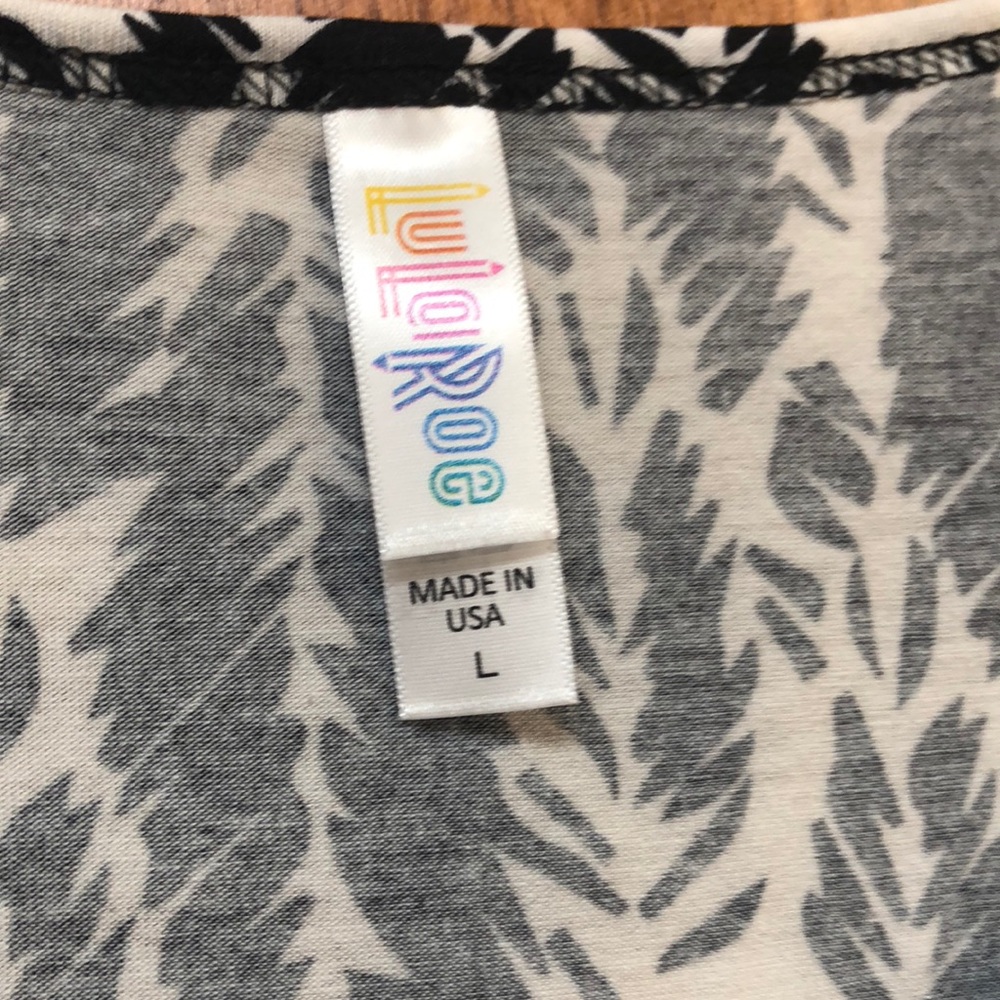 Lularoe - Picture 2 of 2